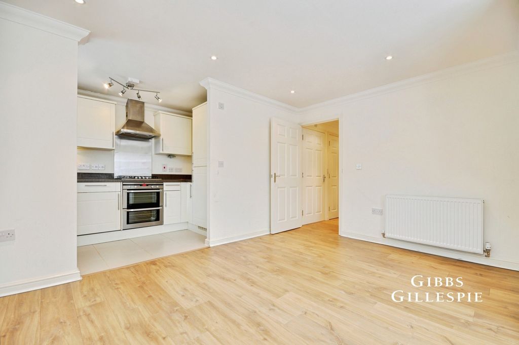 Property photo 2 of 8 Pbox-Img.Jpg