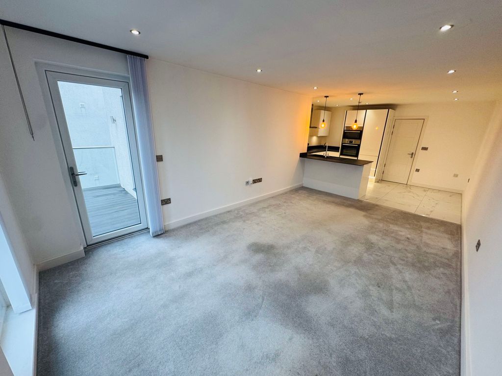 Property photo 3 of 11 Photo 3