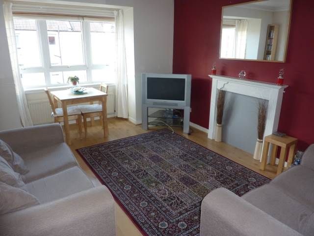 Property photo 3 of 6 Living Room