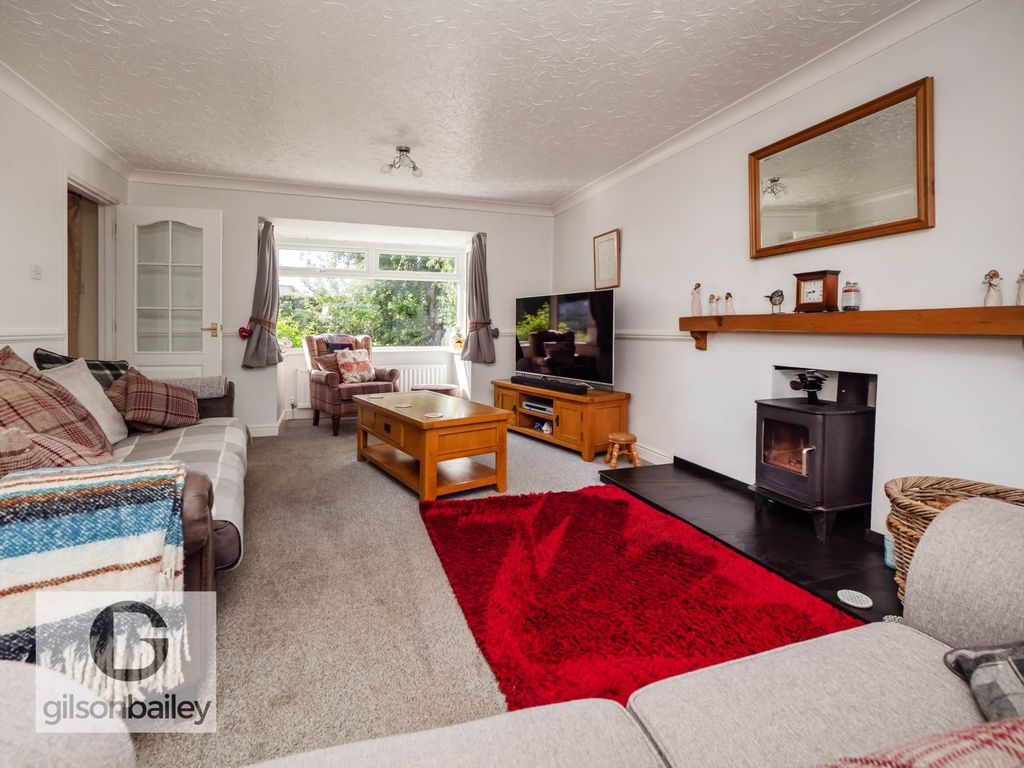 Property photo 3 of 34