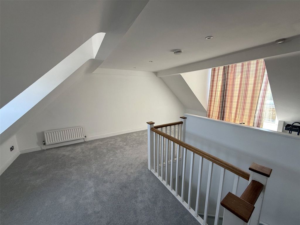 Property photo 3 of 7 Picture No. 01