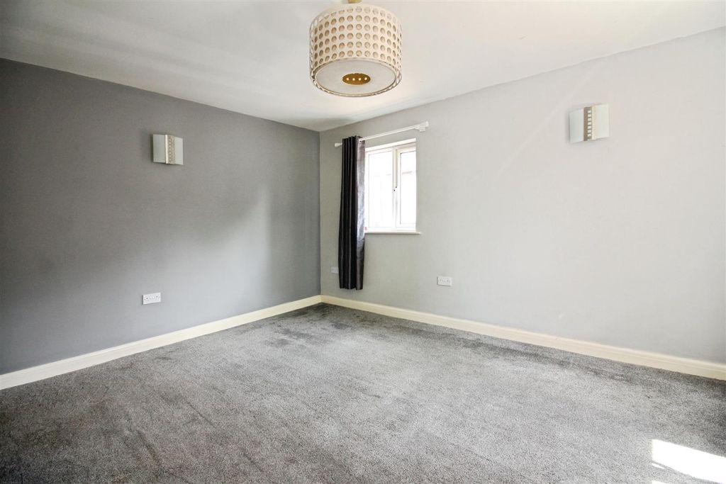 Property photo 3 of 7 Lounge/Diner