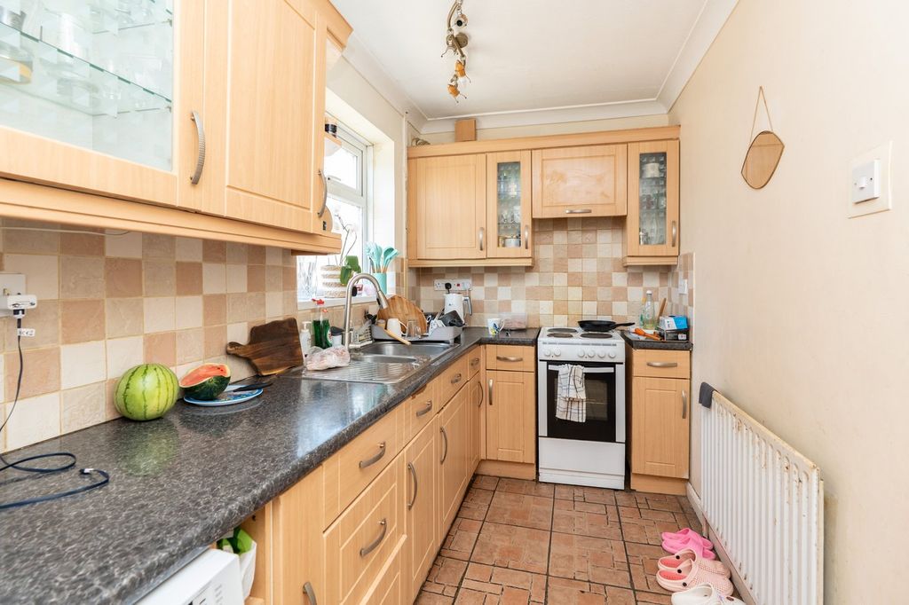Property photo 3 of 11