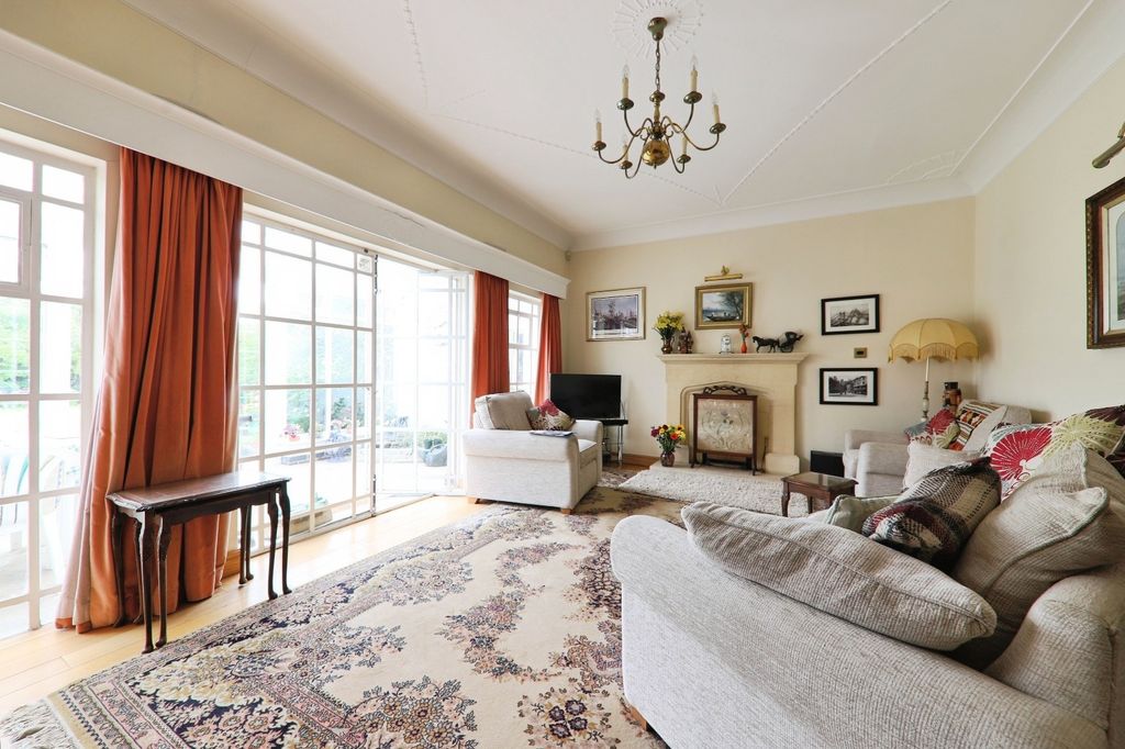 Property photo 3 of 31 4340668