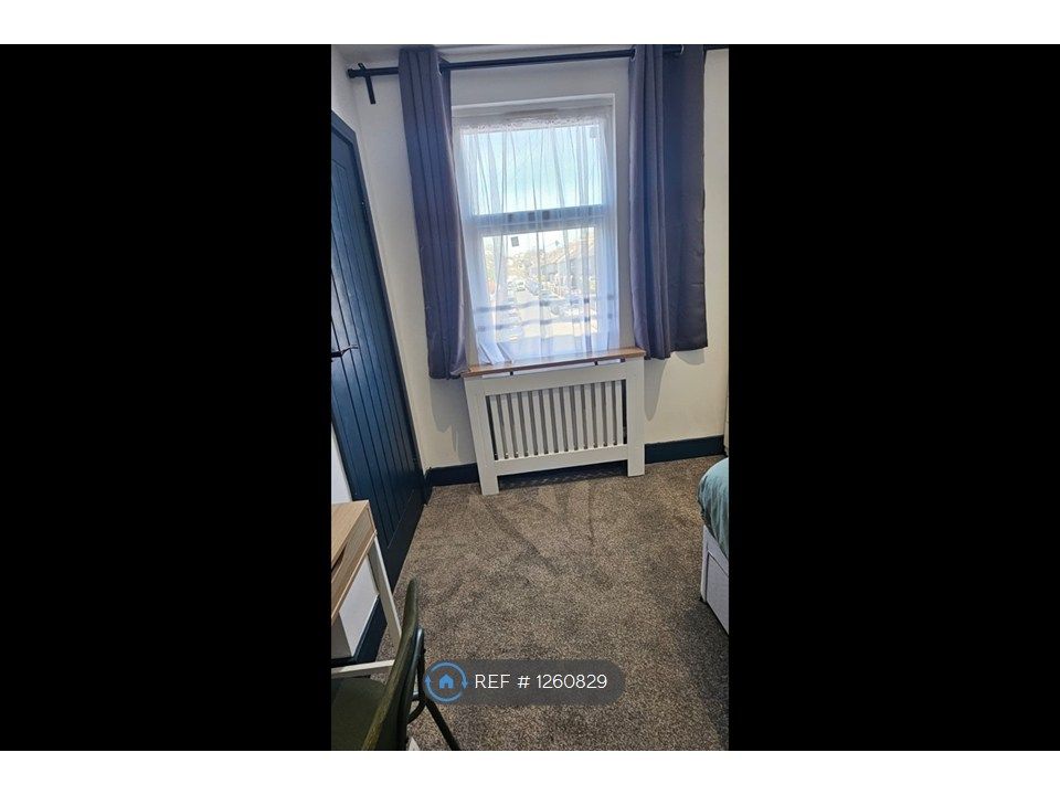 Property photo 3 of 35