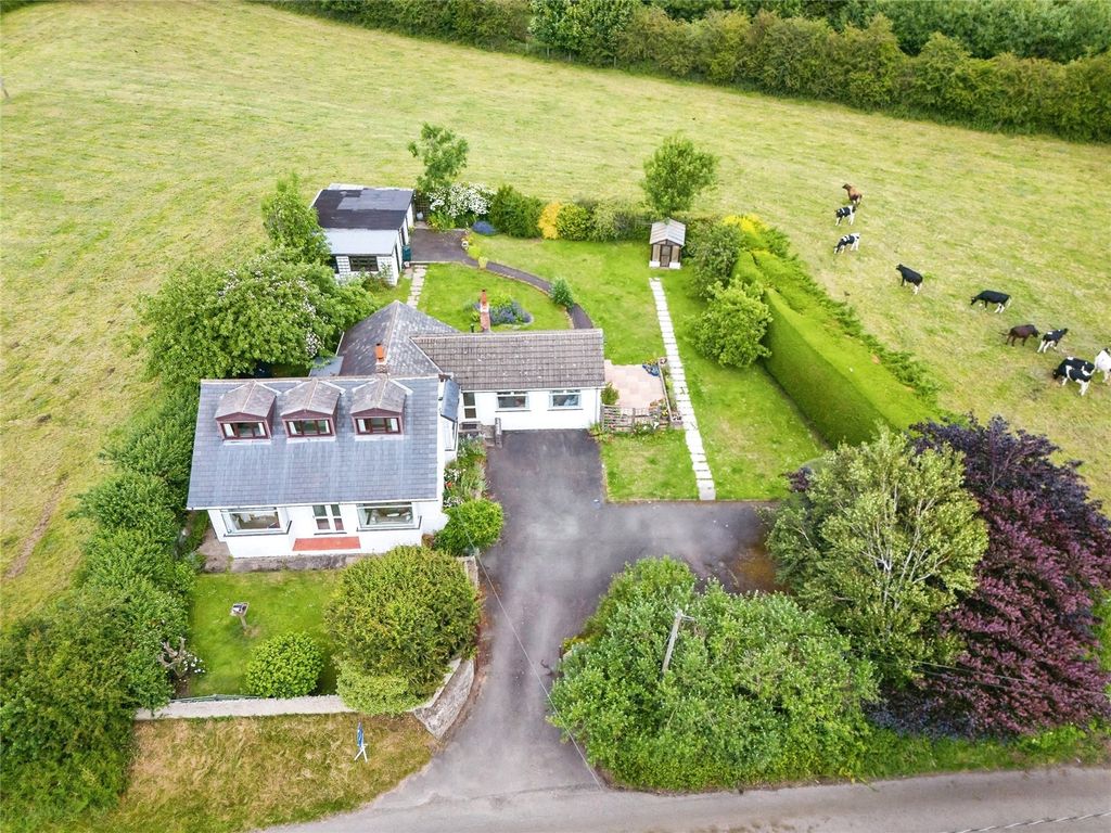 Property photo 1 of 43 Picture No. 44
