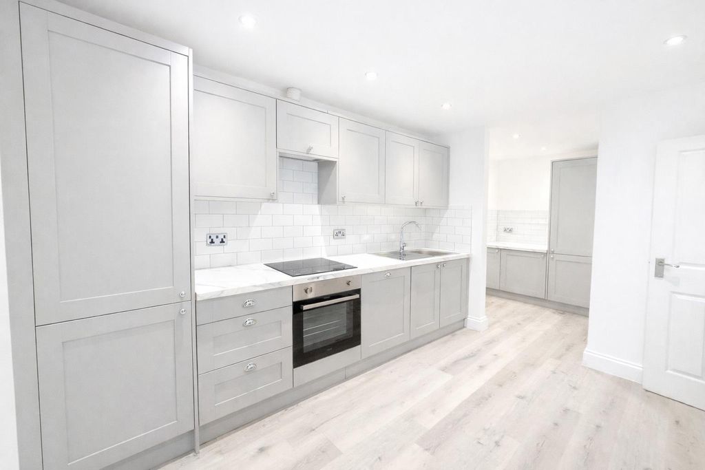 Property photo 1 of 4 Kitchen.Png