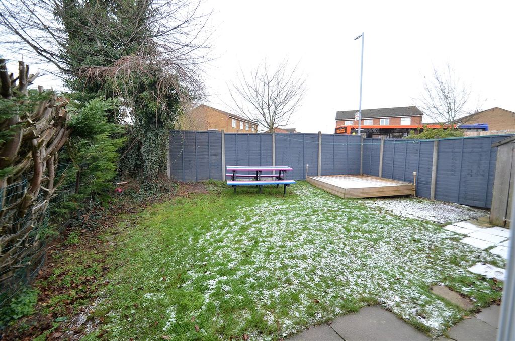 Property photo 3 of 10 Hd Garden.Jpg