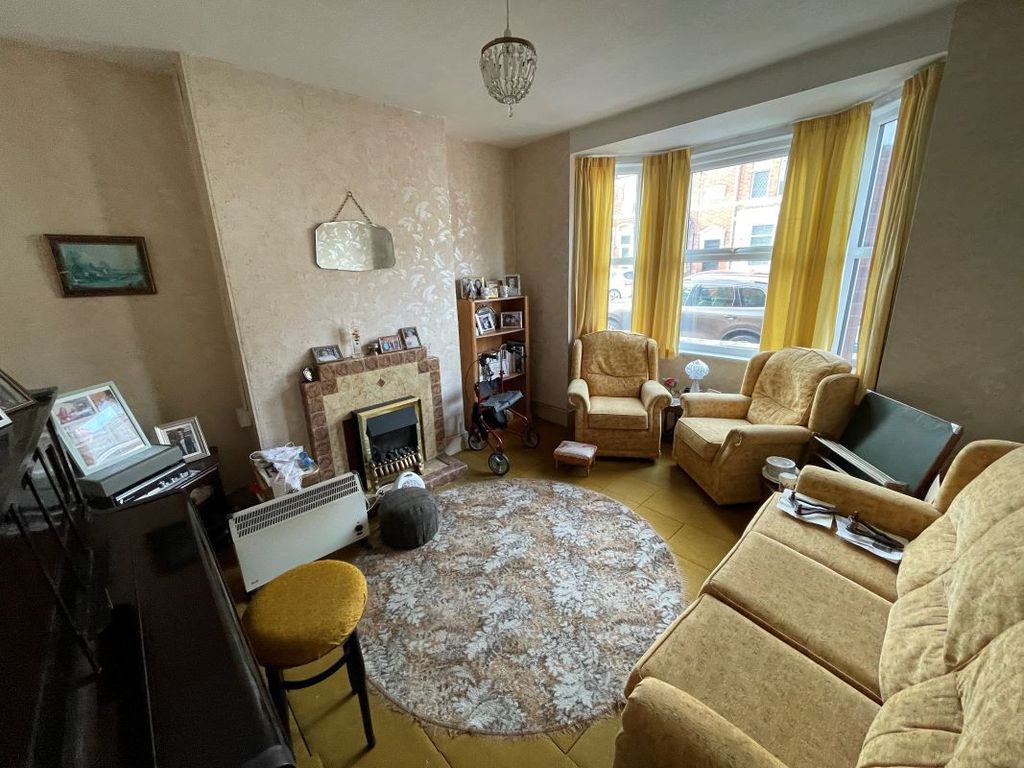 Property photo 2 of 22