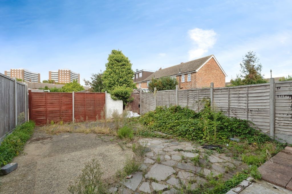 Property photo 2 of 17 Photo