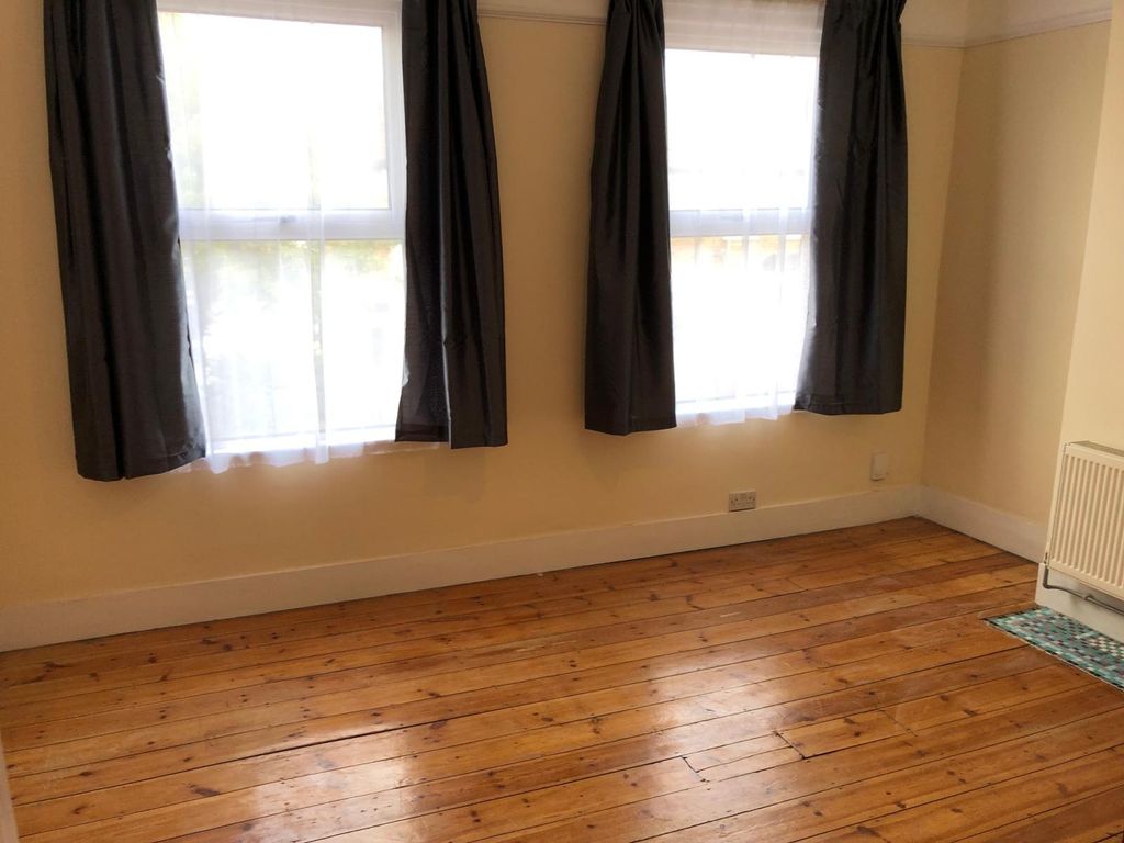Property photo 3 of 10 Img 0861