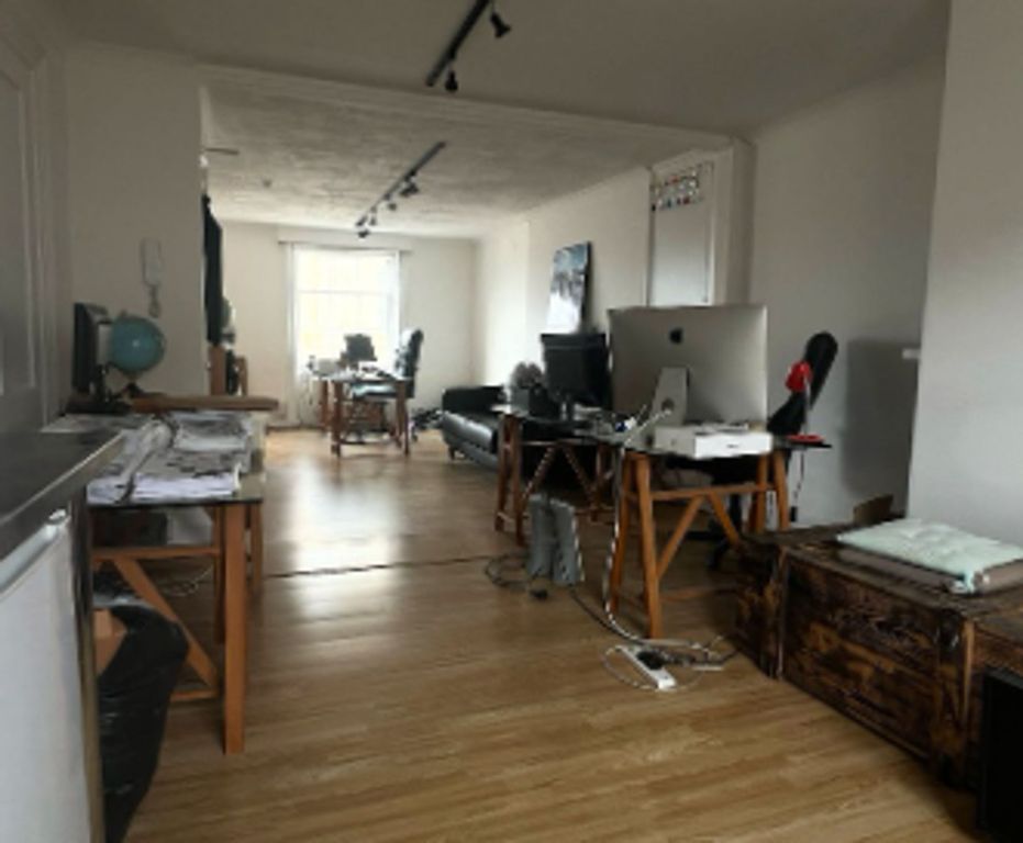 Property photo 3 of 5