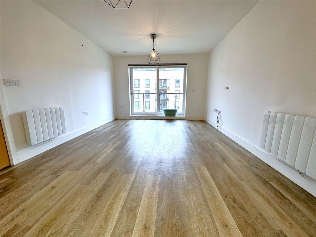 Property photo 3 of 16 Lounge 1.Jpg