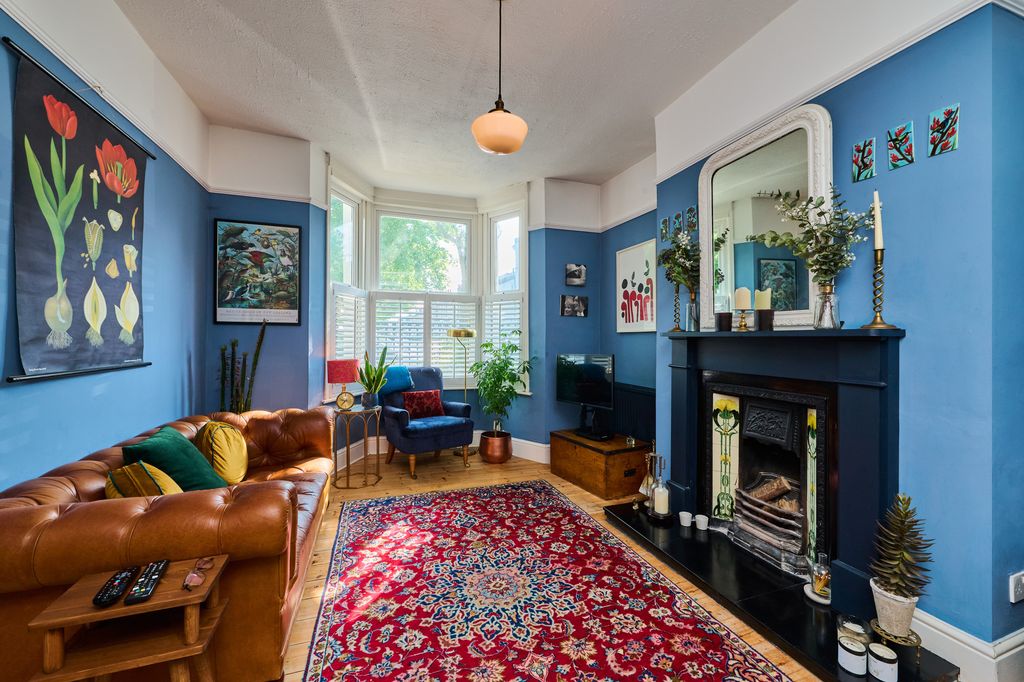 Property photo 3 of 12