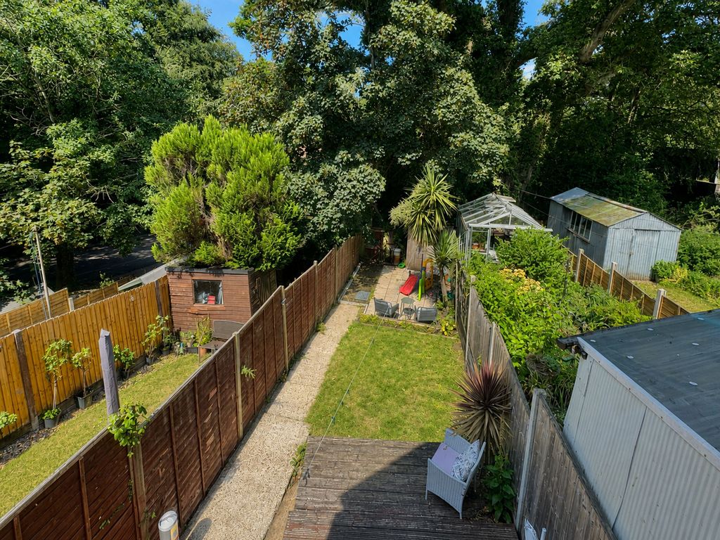 Property photo 2 of 23