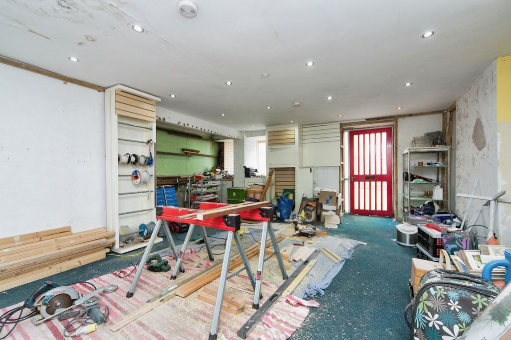 Property photo 2 of 17 Photography