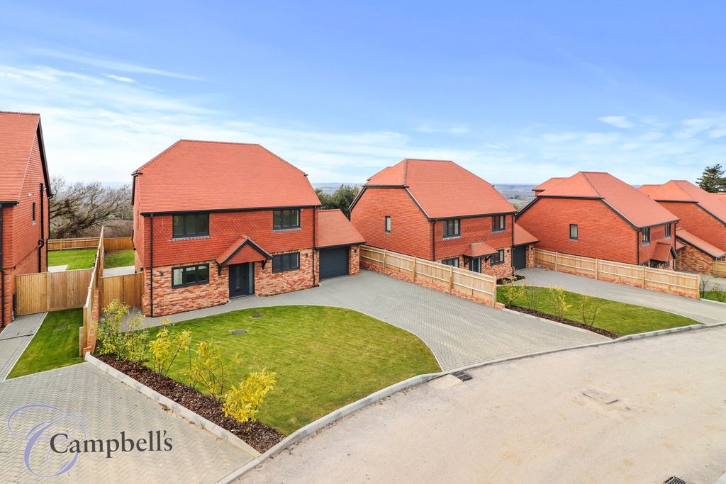 Property photo 1 of 42