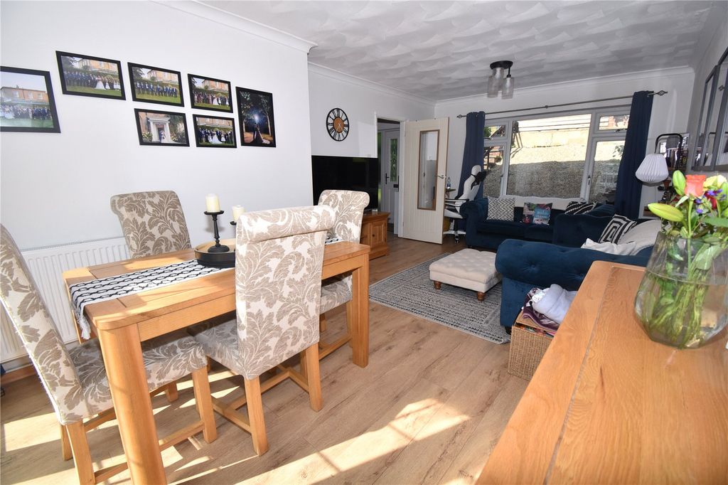 Property photo 1 of 12 Picture No. 17