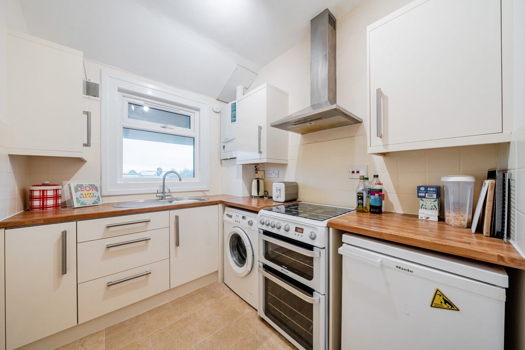Property photo 3 of 6 1529988-5-6Ac663c...