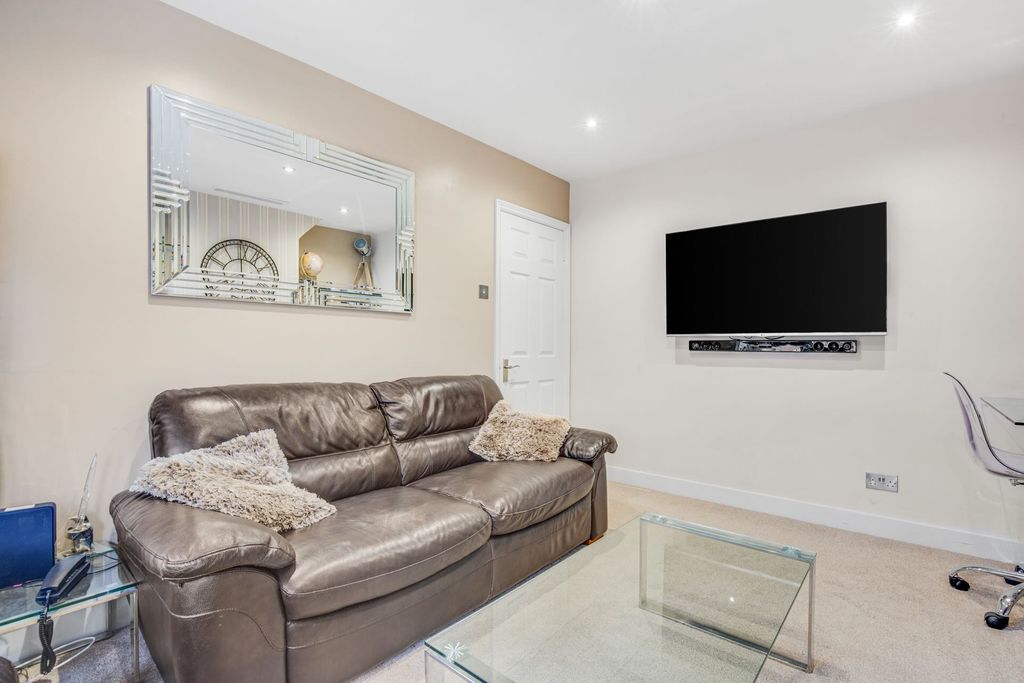 Property photo 3 of 8 Living Room