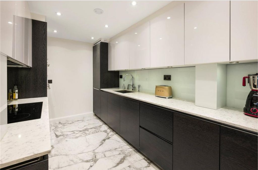 Property photo 3 of 8 Image