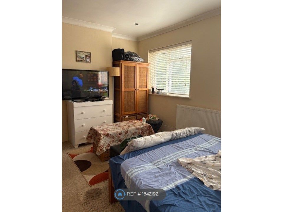Property photo 1 of 3