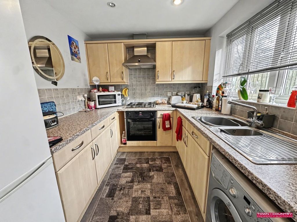 Property photo 2 of 14