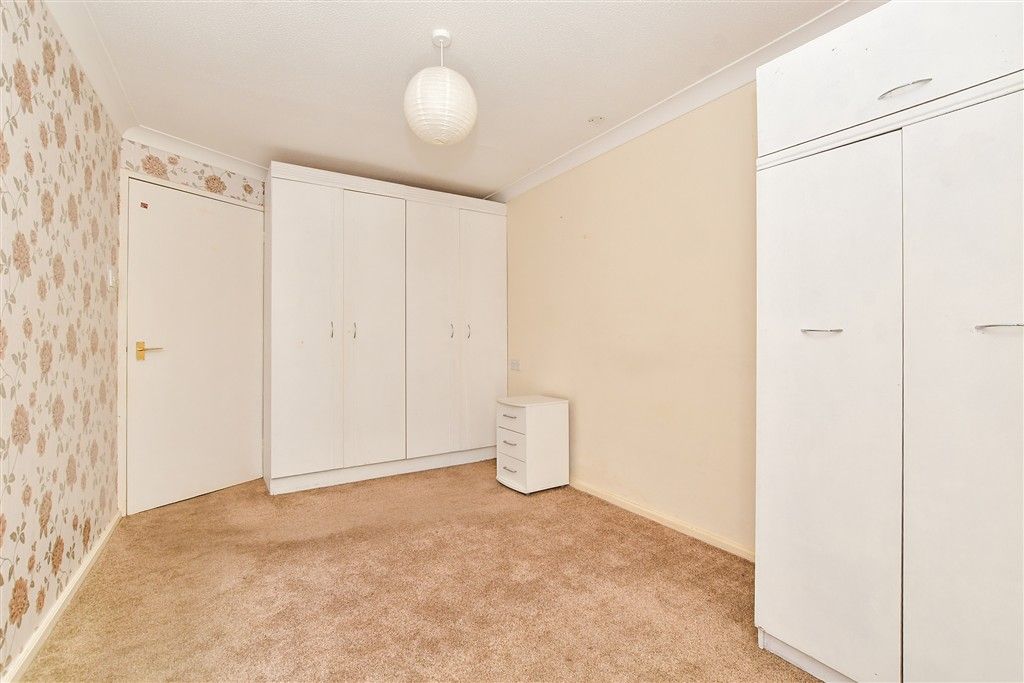 Property photo 3 of 9 Bedroom