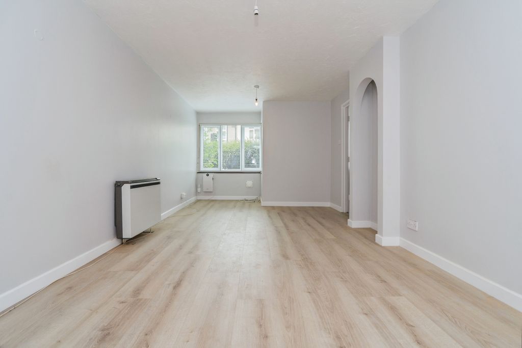 Property photo 2 of 15 2