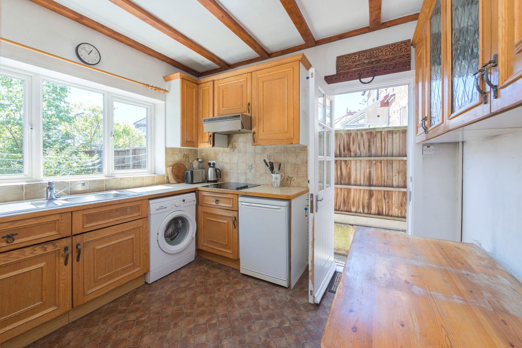 Property photo 2 of 36