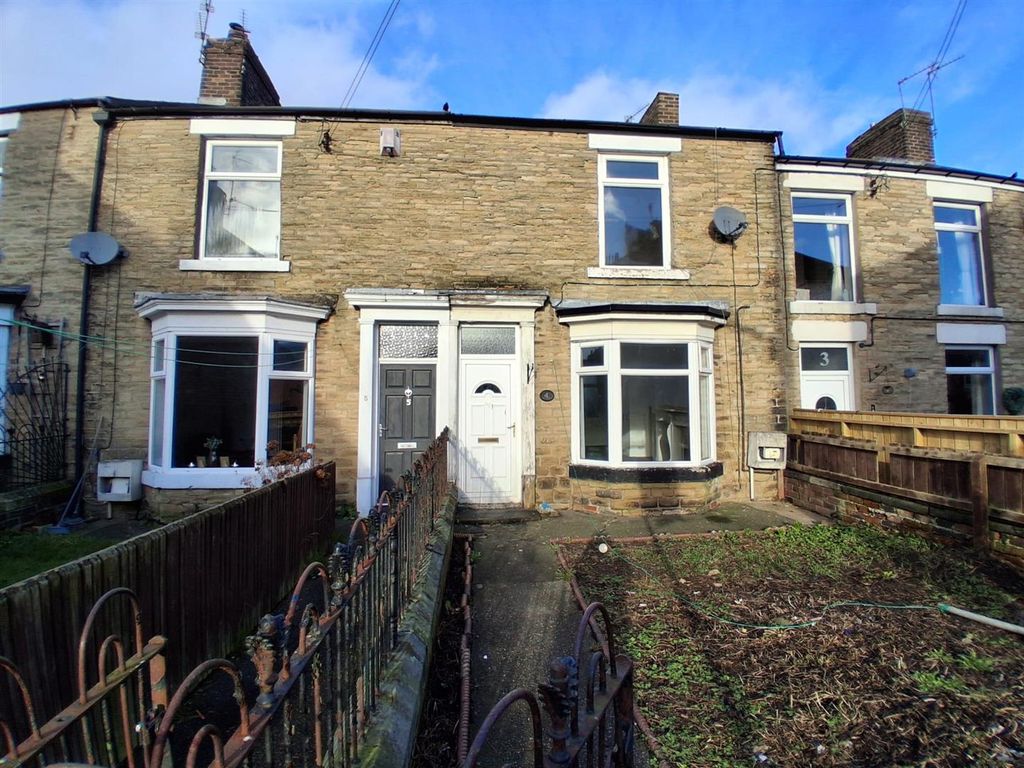 Property photo 1 of 8 Front