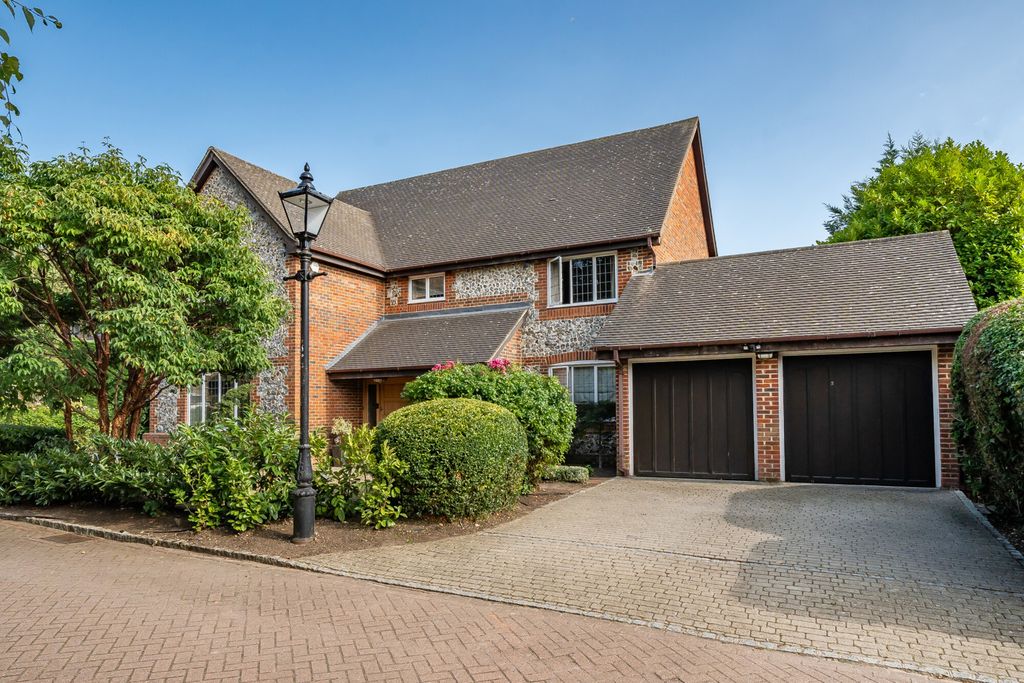 Property photo 1 of 25 External