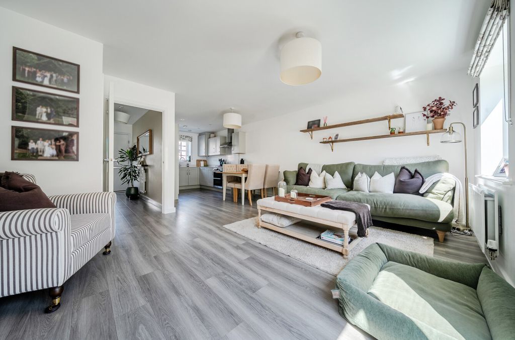 Property photo 2 of 22 19-6A7B27c325857-...