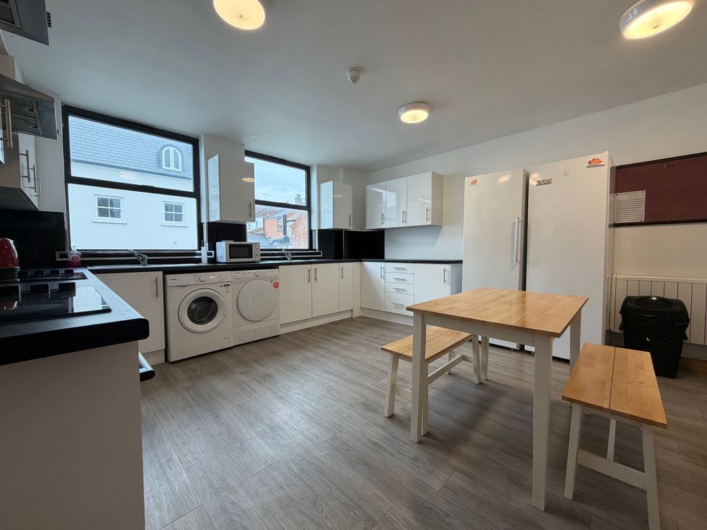 Property photo 3 of 7 Image