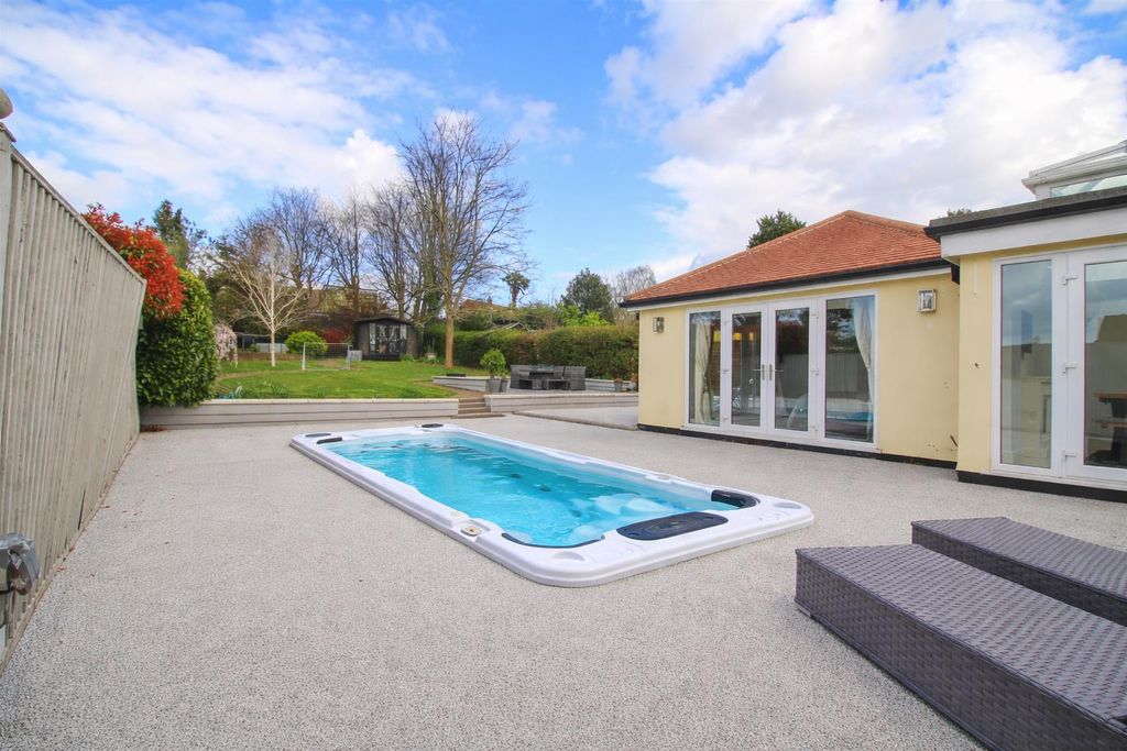 Property photo 3 of 27 Img4.Png