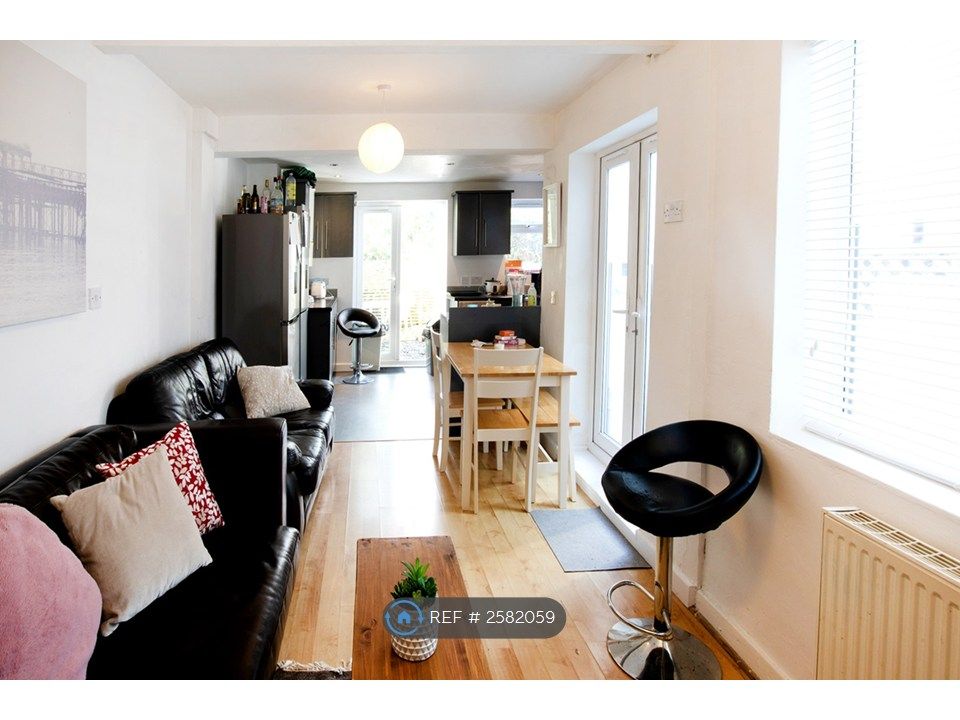 Property photo 1 of 21 Lounge/Diner