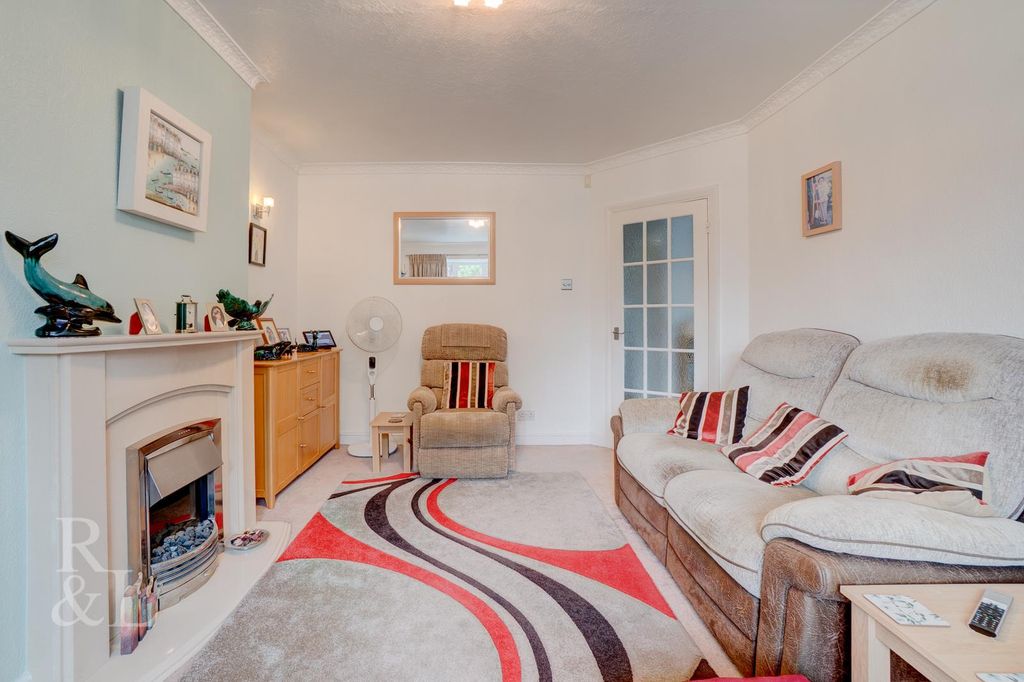 Property photo 3 of 17 Batched  (2).Jpg