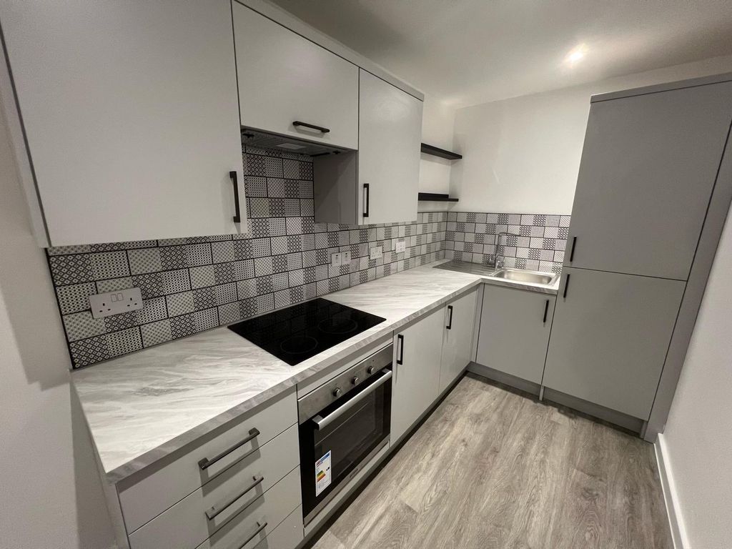 Property photo 1 of 4 Kitchen