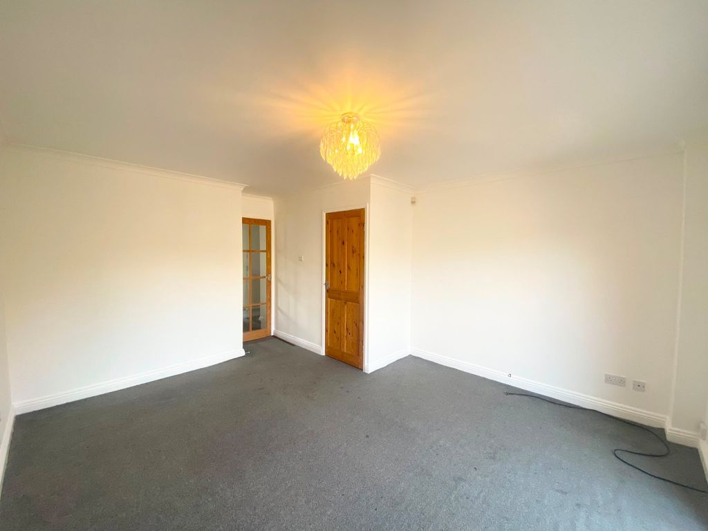Property photo 2 of 11 Picture No. 19