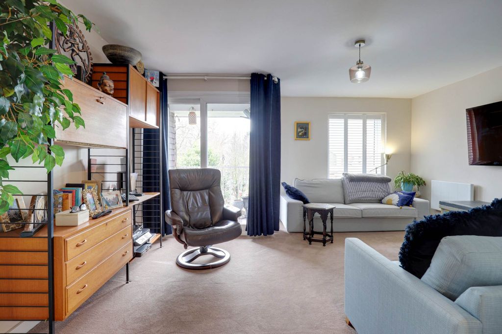 Property photo 3 of 15
