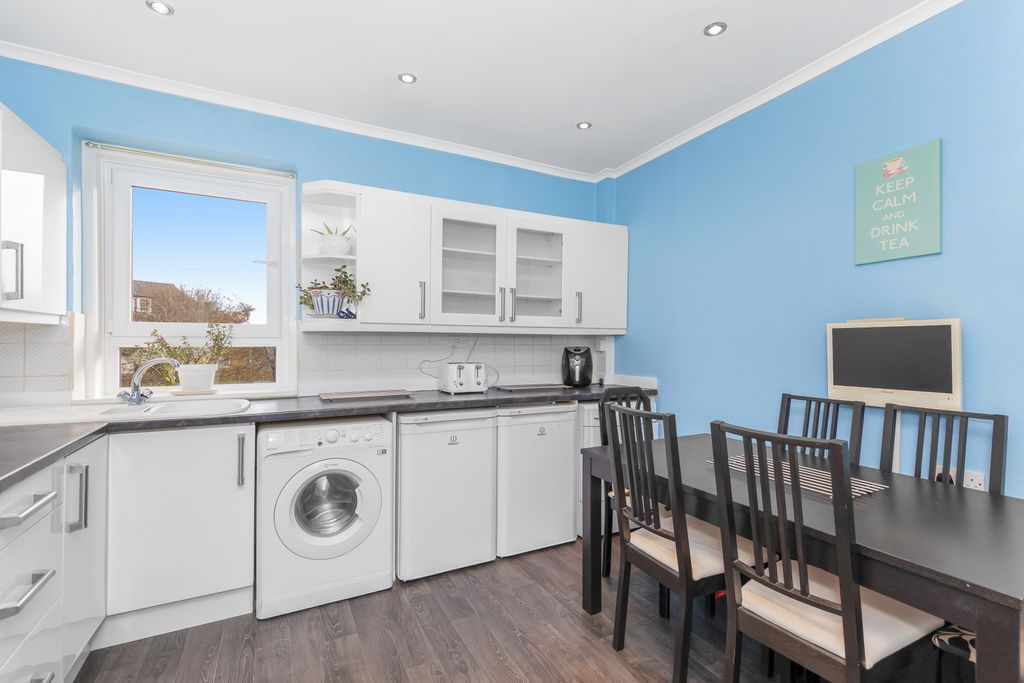 Property photo 3 of 11 Property Image 3