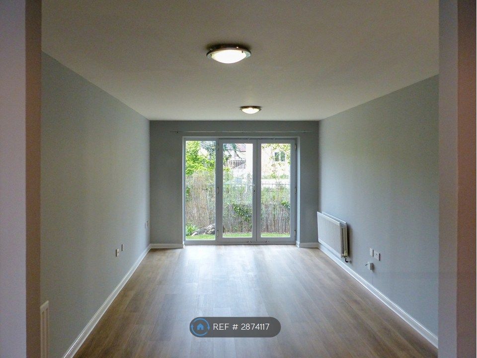 Property photo 3 of 23 Living Room