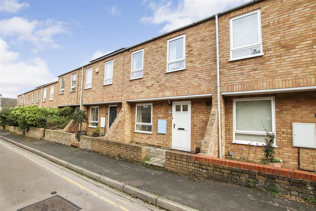 3 bed terraced house to rent Cambridge