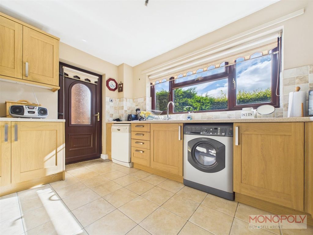 Property photo 3 of 31 Cam03815G0-Pr0338-Still023.Jpg