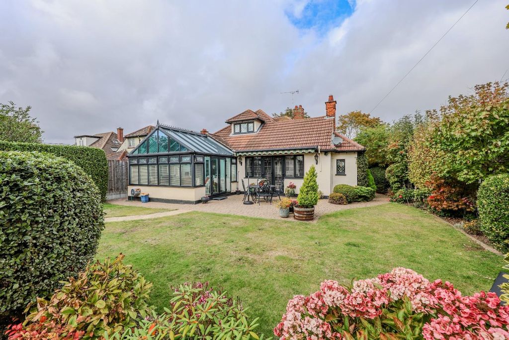 Property photo 3 of 36