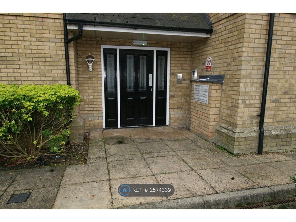 Property photo 2 of 23