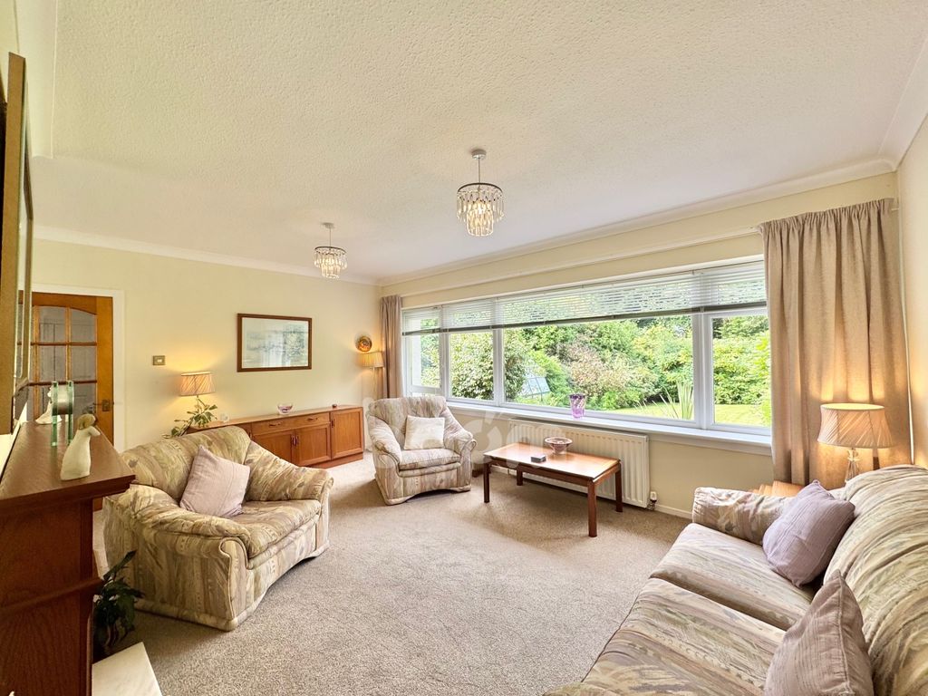 Property photo 2 of 27 Milton Road, Kilbirnie Lounge