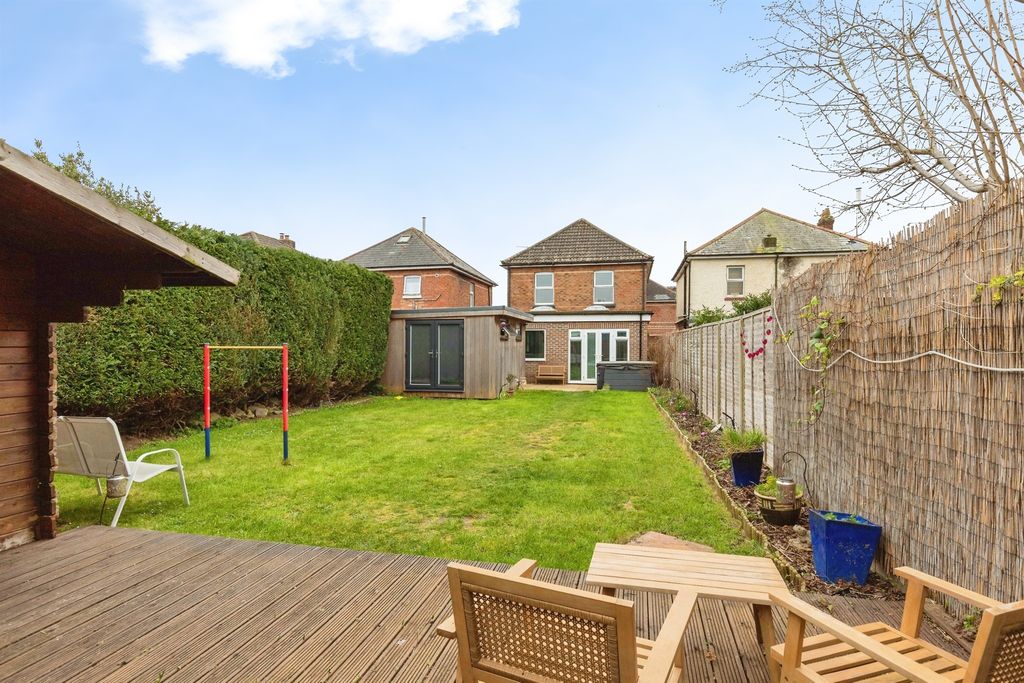 Property photo 2 of 14