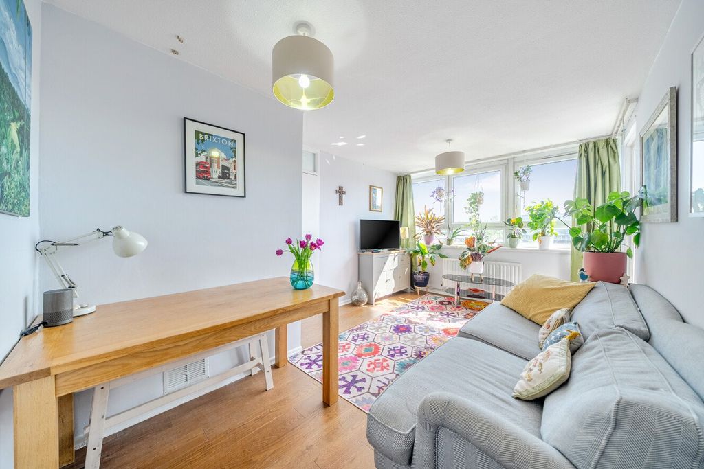 Property photo 1 of 19 Picture No. 13