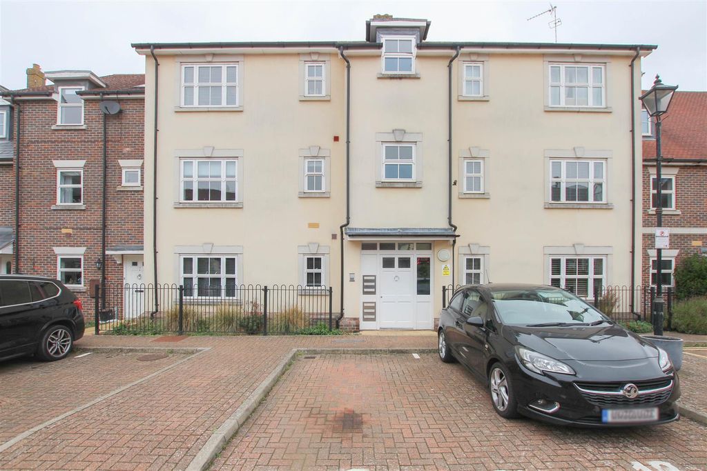 Property photo 1 of 10 External Shot.Jpg